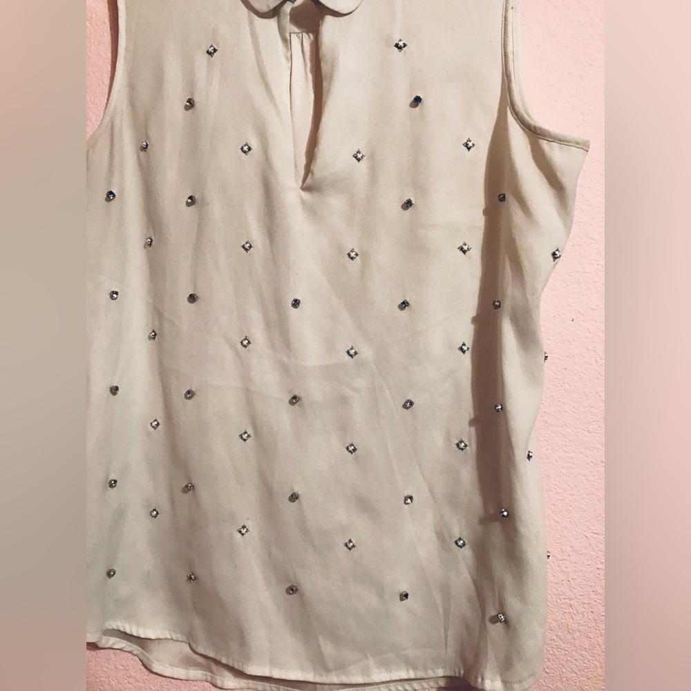 Ann Taylor cream blouse with jewelry accents size medium - Picture 3 of 6
